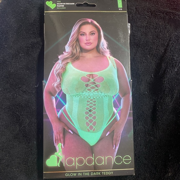 Lapdance glow in the dark cutout bodysuit with pasties, queen size - Picture 13 of 14